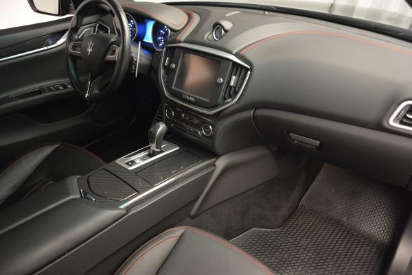 Used 2015 Maserati Ghibli S Q4 for sale Sold at Bentley Greenwich in Greenwich CT 06830 18