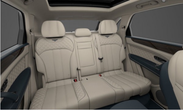 Used 2017 Bentley Bentayga W12 for sale Sold at Bentley Greenwich in Greenwich CT 06830 8