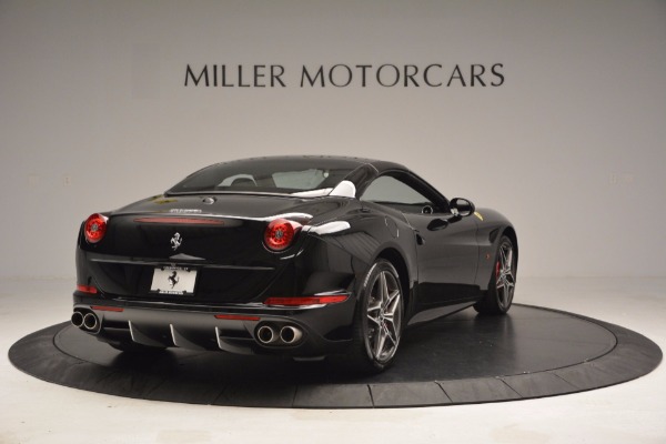 Used 2015 Ferrari California T for sale $153,900 at Bentley Greenwich in Greenwich CT 06830 19