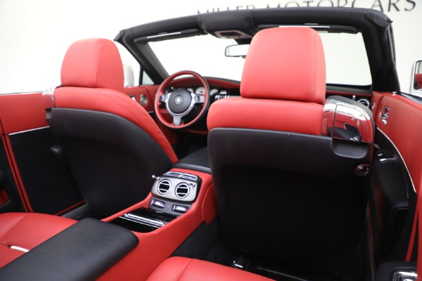 Used 2018 Rolls-Royce Dawn Black Badge for sale $329,900 at Bentley Greenwich in Greenwich CT 06830 22