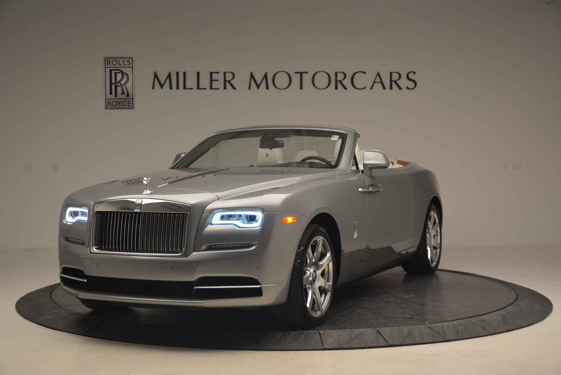 Used 2016 Rolls-Royce Dawn for sale Sold at Bentley Greenwich in Greenwich CT 06830 1