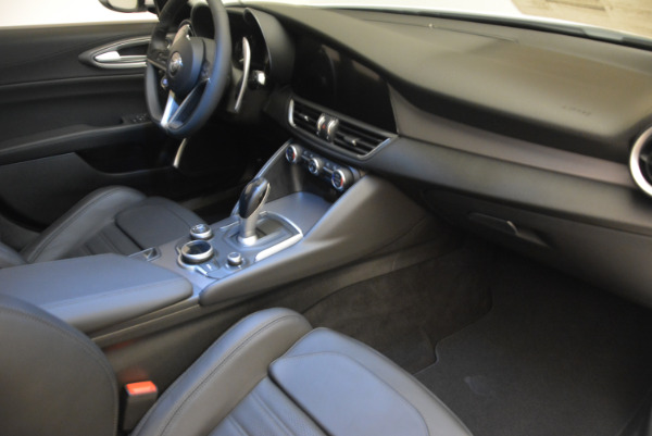 New 2017 Alfa Romeo Giulia Ti Sport Q4 for sale Sold at Bentley Greenwich in Greenwich CT 06830 21