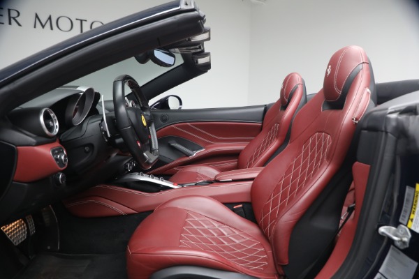 Used 2016 Ferrari California T for sale $119,900 at Bentley Greenwich in Greenwich CT 06830 14