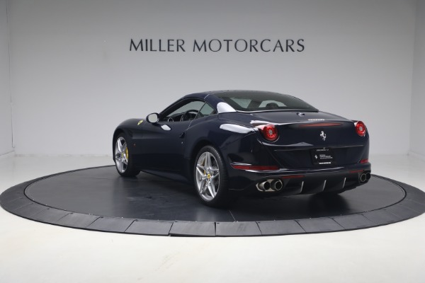 Used 2016 Ferrari California T for sale $119,900 at Bentley Greenwich in Greenwich CT 06830 27