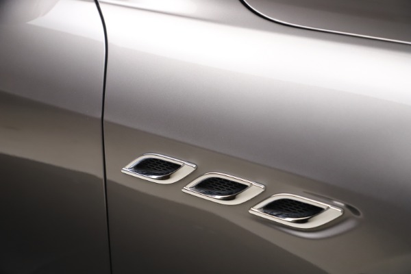 New 2017 Maserati Quattroporte SQ4 GranLusso/ Zegna for sale Sold at Bentley Greenwich in Greenwich CT 06830 24