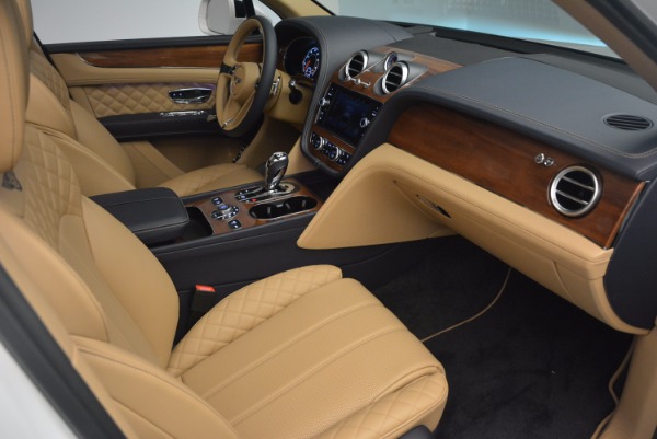 New 2018 Bentley Bentayga W12 Signature for sale Sold at Bentley Greenwich in Greenwich CT 06830 27