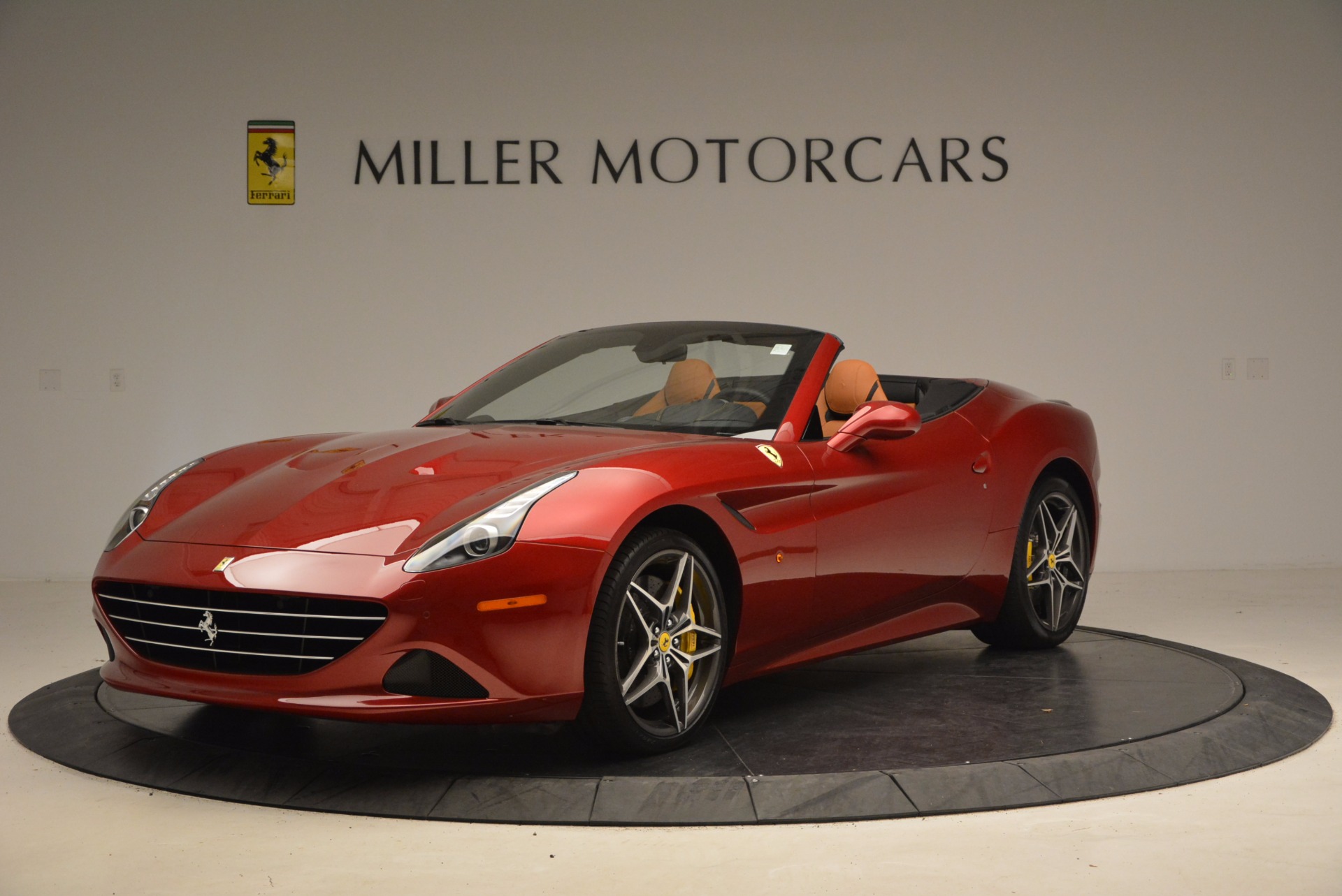 Used 2017 Ferrari California T for sale Sold at Bentley Greenwich in Greenwich CT 06830 1