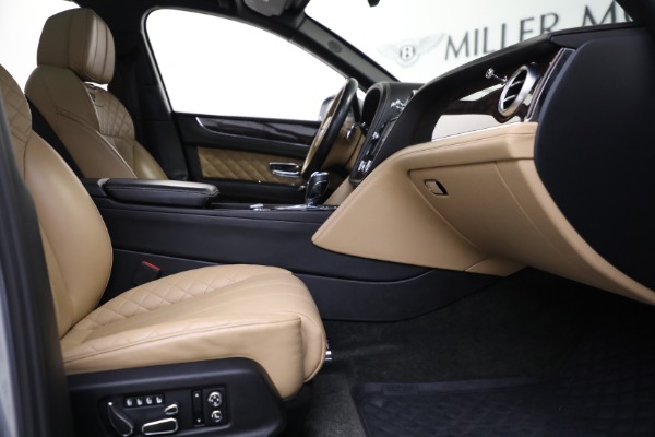 Used 2018 Bentley Bentayga W12 Signature Edition for sale Sold at Bentley Greenwich in Greenwich CT 06830 22