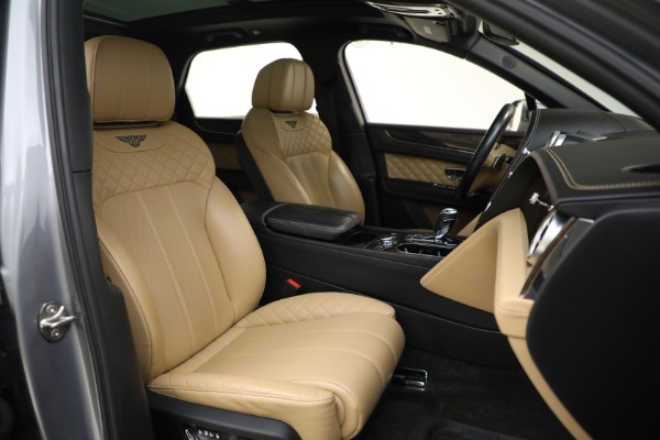 Used 2018 Bentley Bentayga W12 Signature Edition for sale Sold at Bentley Greenwich in Greenwich CT 06830 23