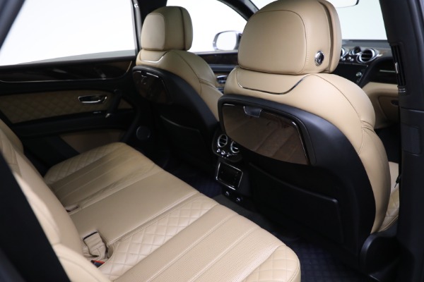 Used 2018 Bentley Bentayga W12 Signature Edition for sale Sold at Bentley Greenwich in Greenwich CT 06830 25