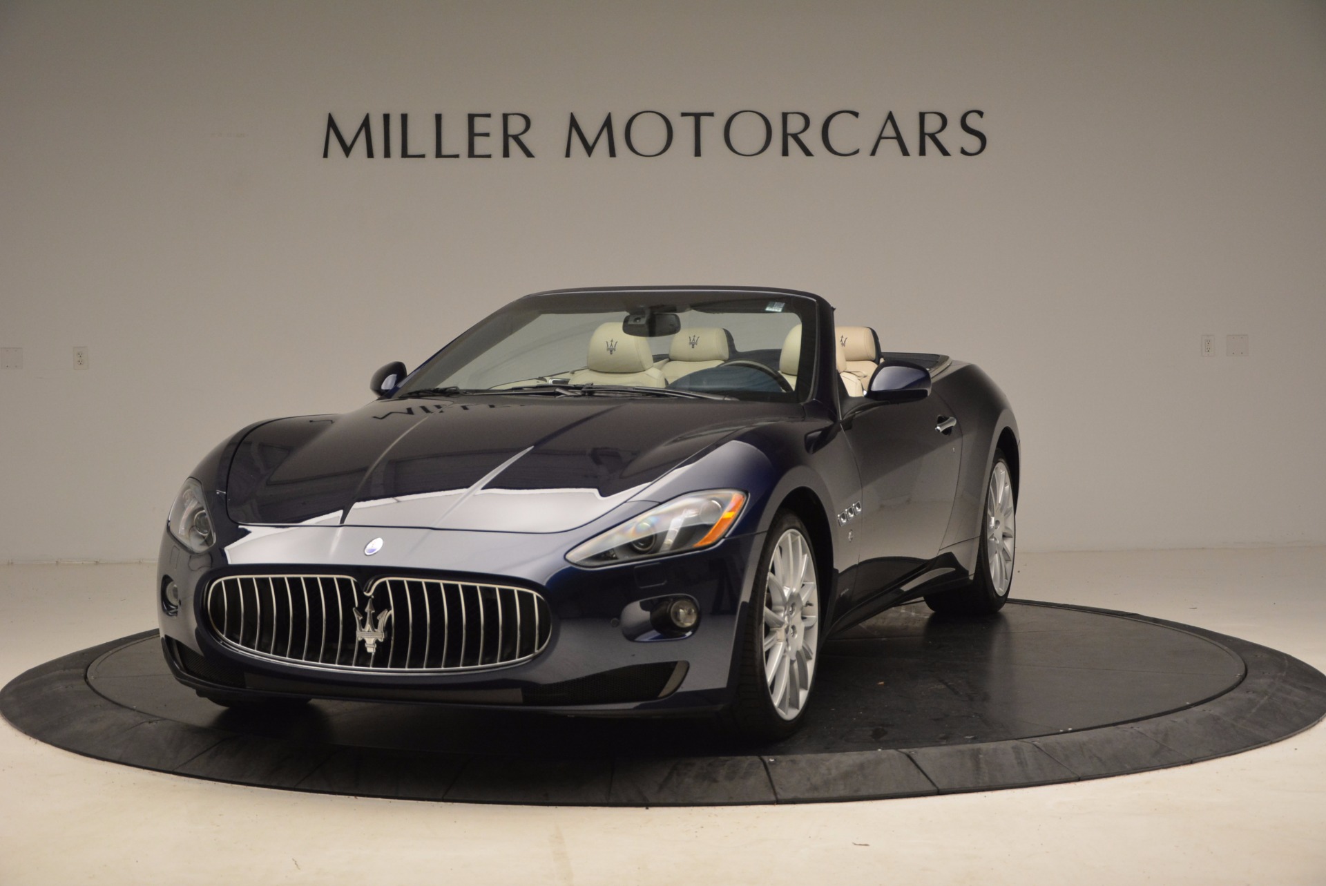 Used 2016 Maserati GranTurismo for sale Sold at Bentley Greenwich in Greenwich CT 06830 1