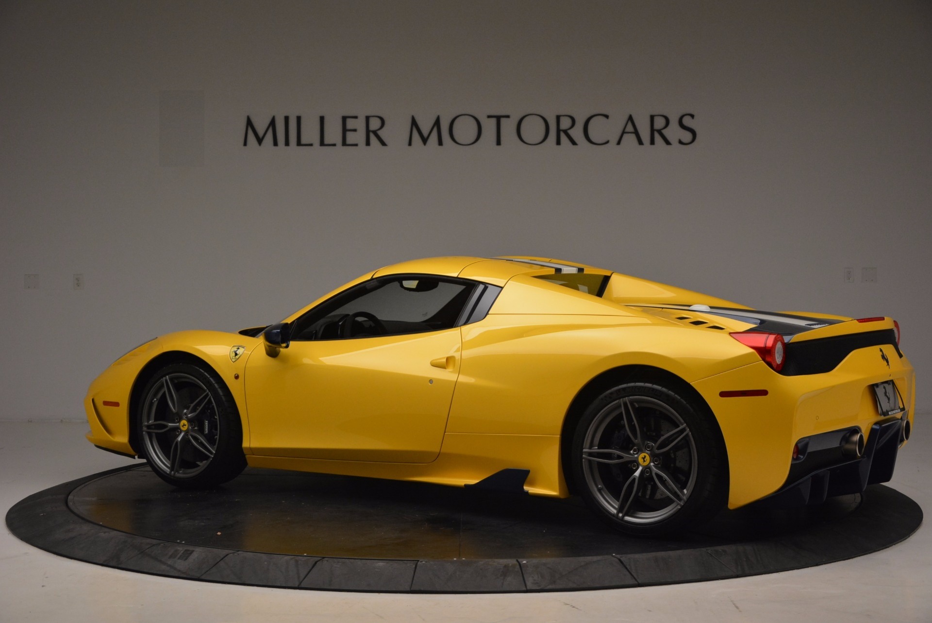Pre-Owned 2015 Ferrari 458 Speciale Aperta For Sale (Special