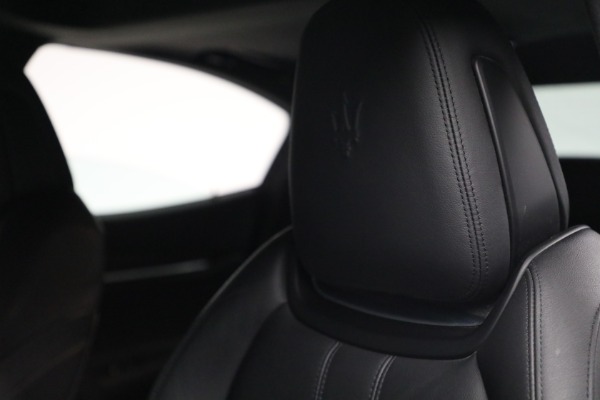 Used 2018 Maserati Ghibli S Q4 Gransport for sale $53,900 at Bentley Greenwich in Greenwich CT 06830 17