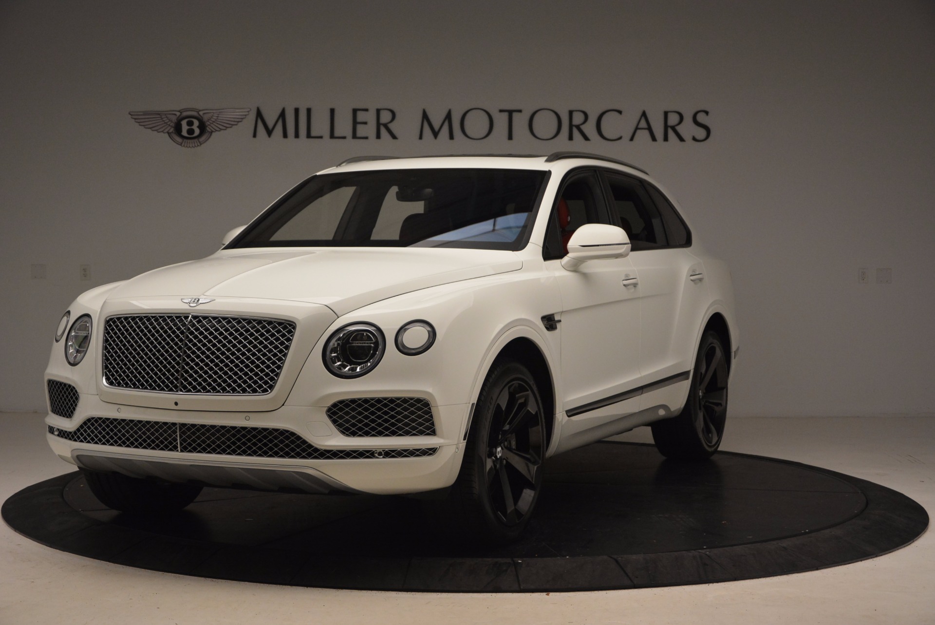 Used 2018 Bentley Bentayga Signature for sale Sold at Bentley Greenwich in Greenwich CT 06830 1