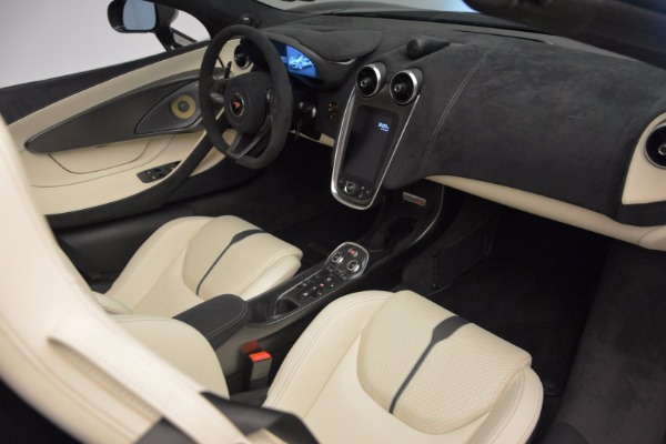 New 2018 McLaren 570S Spider for sale Sold at Bentley Greenwich in Greenwich CT 06830 28