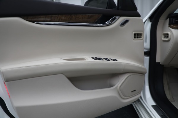Used 2018 Maserati Quattroporte S Q4 GranLusso for sale Sold at Bentley Greenwich in Greenwich CT 06830 27