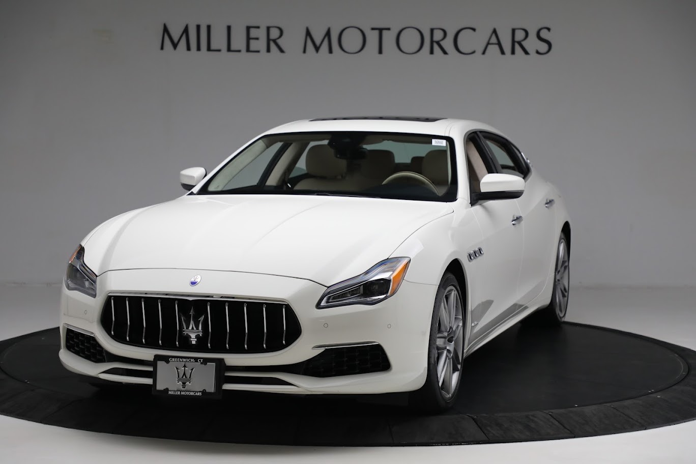 Used 2018 Maserati Quattroporte S Q4 GranLusso for sale Sold at Bentley Greenwich in Greenwich CT 06830 1