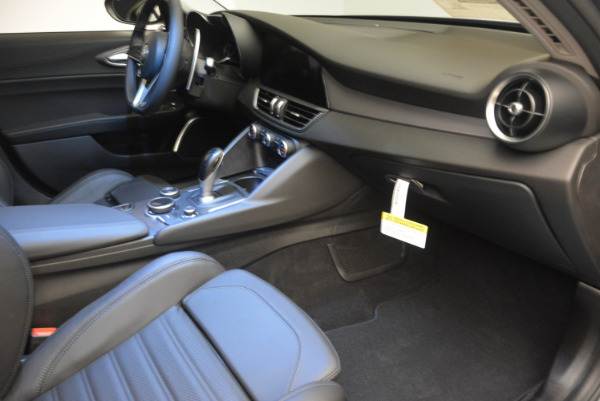 Used 2018 Alfa Romeo Giulia Ti Sport Q4 for sale Sold at Bentley Greenwich in Greenwich CT 06830 19