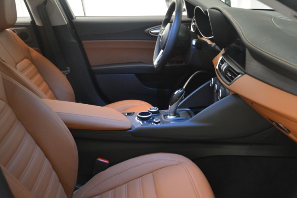 New 2018 Alfa Romeo Giulia Ti Lusso Q4 for sale Sold at Bentley Greenwich in Greenwich CT 06830 22