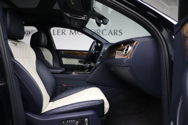 Used 2018 Bentley Bentayga Signature for sale $154,900 at Bentley Greenwich in Greenwich CT 06830 27