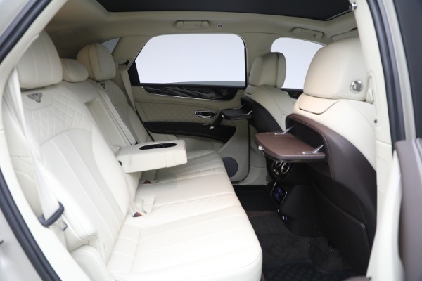 Used 2018 Bentley Bentayga Signature Edition for sale Sold at Bentley Greenwich in Greenwich CT 06830 24