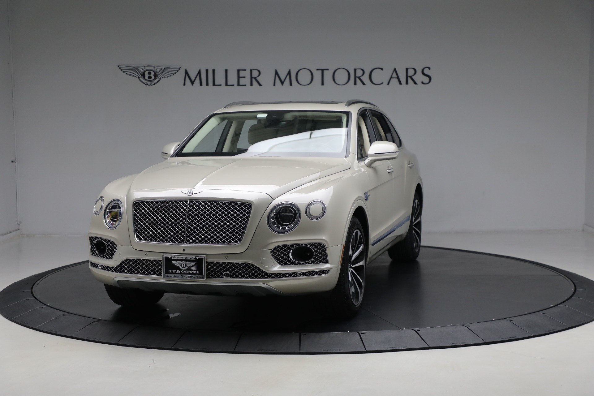 New 2018 Bentley Bentayga Signature for sale Sold at Bentley Greenwich in Greenwich CT 06830 1