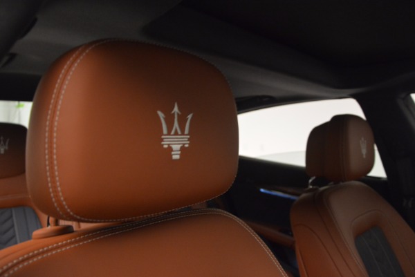 New 2018 Maserati Quattroporte S Q4 GranLusso for sale Sold at Bentley Greenwich in Greenwich CT 06830 17