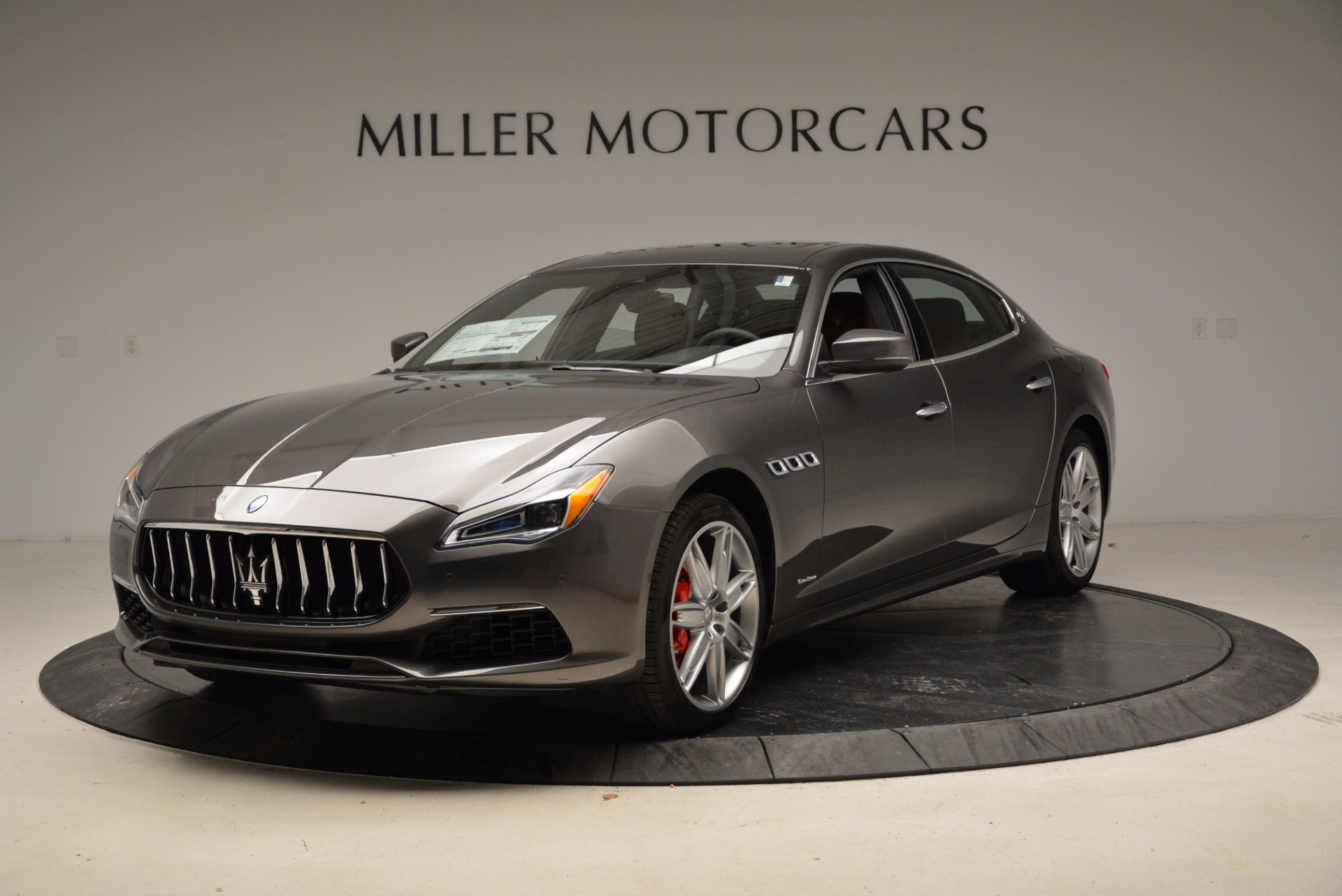 New 2018 Maserati Quattroporte S Q4 GranLusso for sale Sold at Bentley Greenwich in Greenwich CT 06830 1