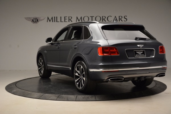 Used 2018 Bentley Bentayga W12 Signature for sale Sold at Bentley Greenwich in Greenwich CT 06830 5