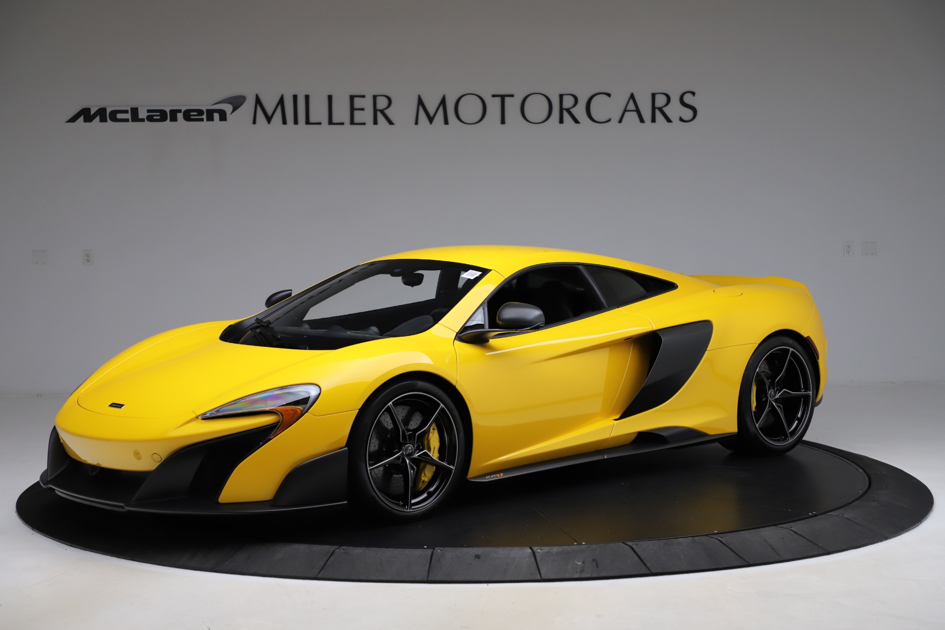 Used 2016 McLaren 675LT for sale Sold at Bentley Greenwich in Greenwich CT 06830 1