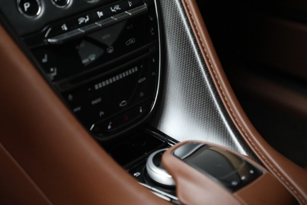 Used 2018 Aston Martin DB11 V12 for sale $127,900 at Bentley Greenwich in Greenwich CT 06830 21