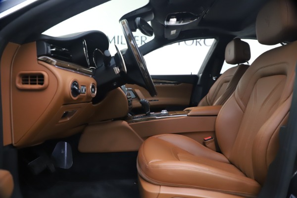 Used 2018 Maserati Quattroporte S Q4 GranLusso for sale Sold at Bentley Greenwich in Greenwich CT 06830 15