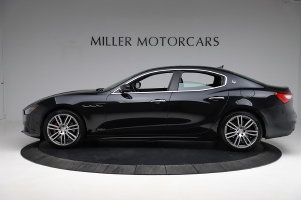 Used 2018 Maserati Ghibli S Q4 Gransport for sale Sold at Bentley Greenwich in Greenwich CT 06830 3