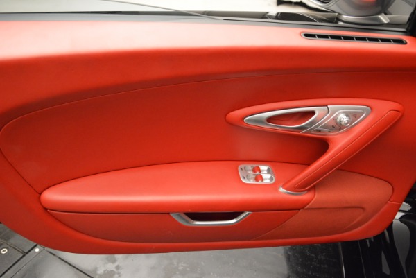 Used 2010 Bugatti Veyron 16.4 Sang Noir for sale Sold at Bentley Greenwich in Greenwich CT 06830 16