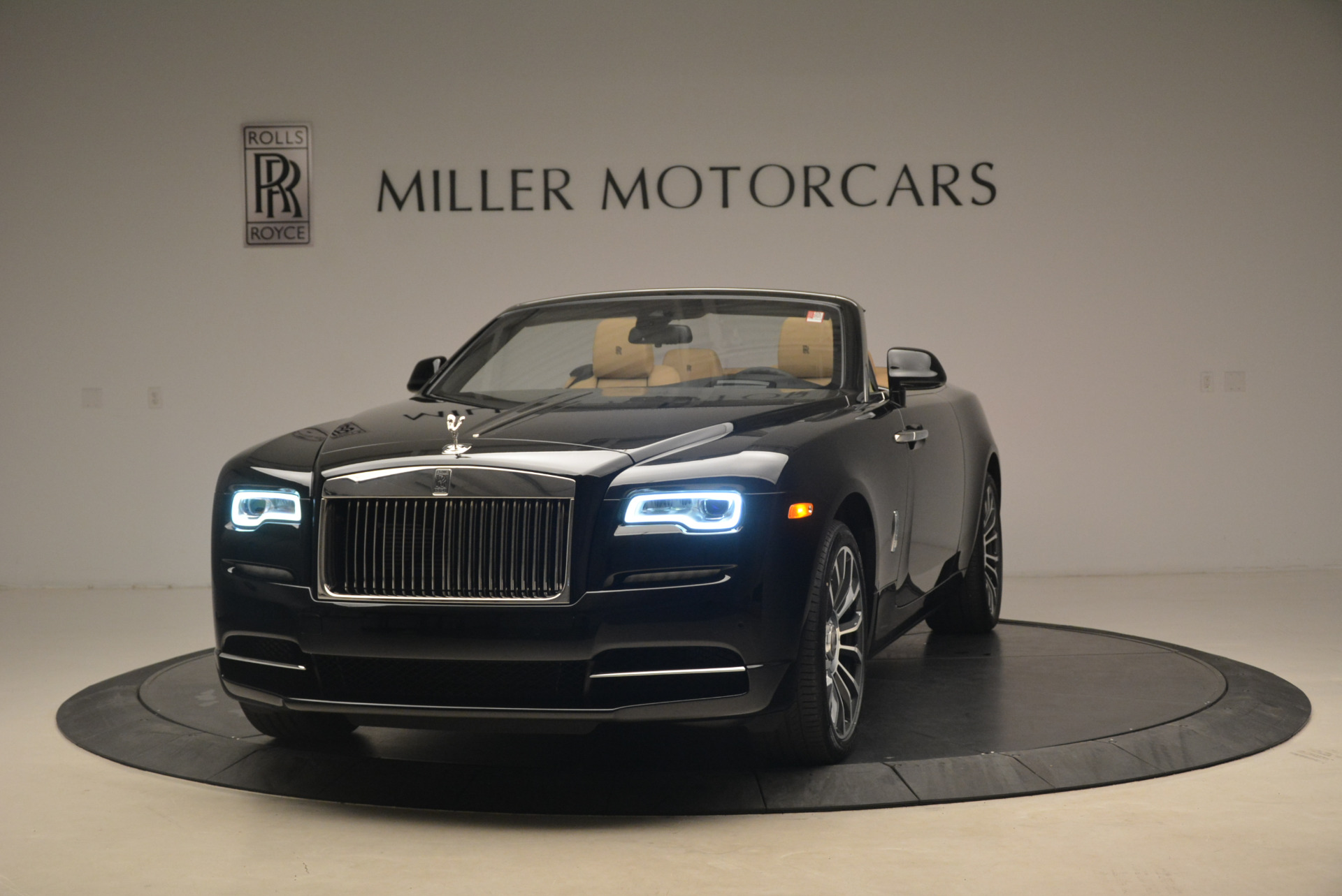 Used 2018 Rolls-Royce Dawn for sale Sold at Bentley Greenwich in Greenwich CT 06830 1