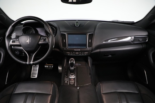 Used 2018 Maserati Levante S Q4 Gransport for sale Sold at Bentley Greenwich in Greenwich CT 06830 16