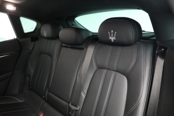 Used 2018 Maserati Levante S Q4 Gransport for sale Sold at Bentley Greenwich in Greenwich CT 06830 17