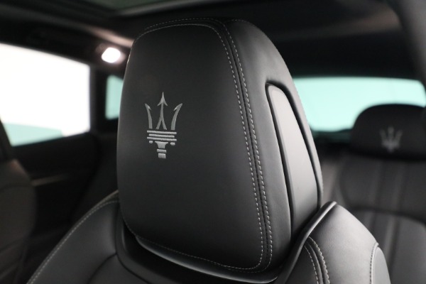 Used 2018 Maserati Levante S Q4 Gransport for sale Sold at Bentley Greenwich in Greenwich CT 06830 26