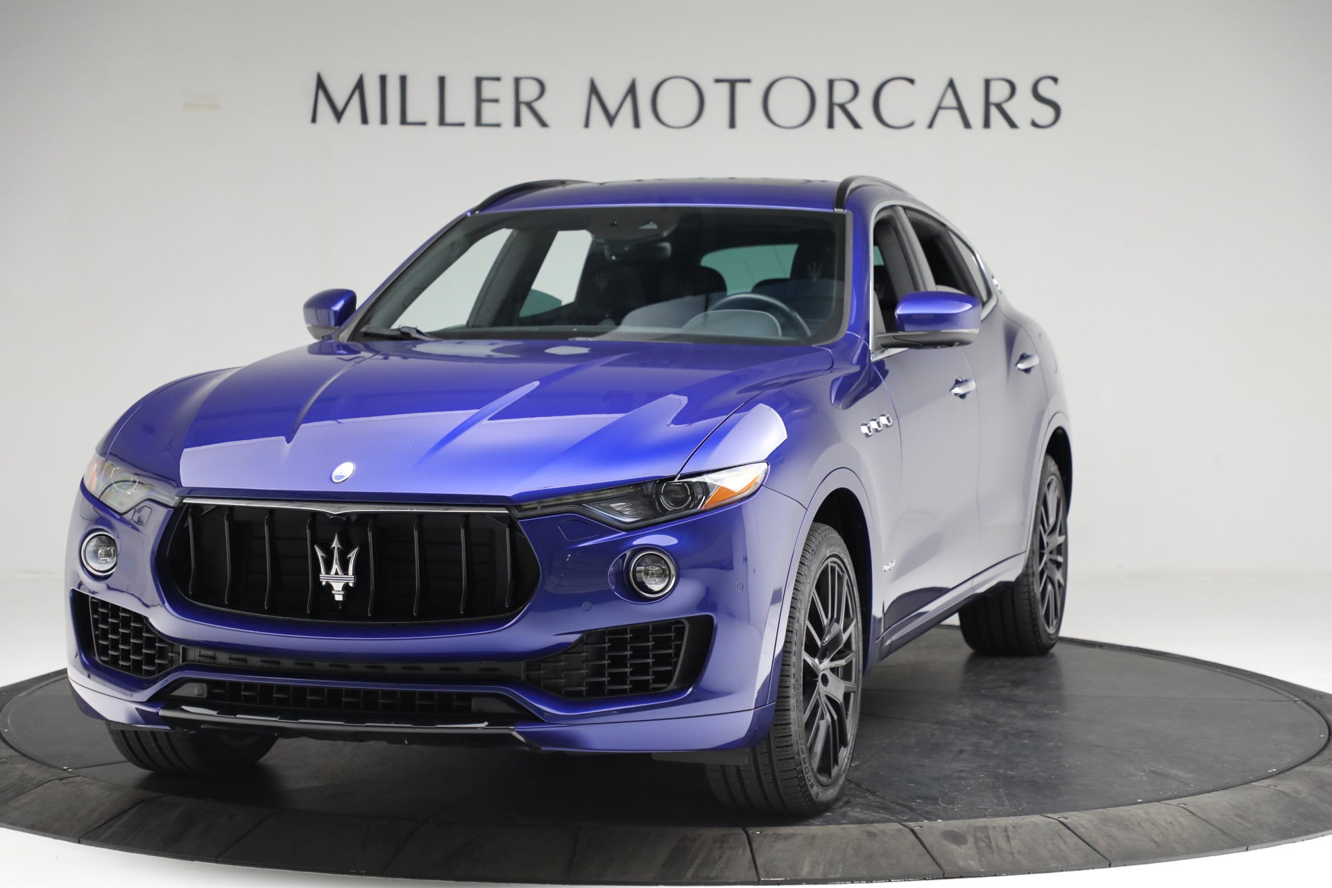 Used 2018 Maserati Levante S Q4 Gransport for sale Sold at Bentley Greenwich in Greenwich CT 06830 1