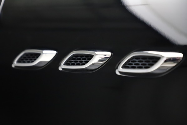 Used 2018 Maserati Levante Q4 GranSport for sale Sold at Bentley Greenwich in Greenwich CT 06830 17