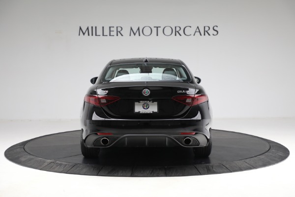Used 2018 Alfa Romeo Giulia Ti Sport Q4 for sale Sold at Bentley Greenwich in Greenwich CT 06830 6