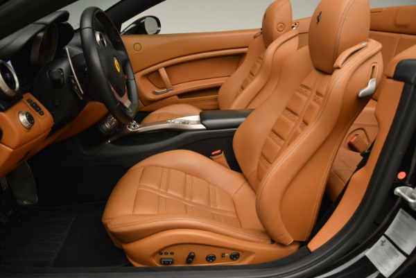 Used 2014 Ferrari California 30 for sale Sold at Bentley Greenwich in Greenwich CT 06830 26