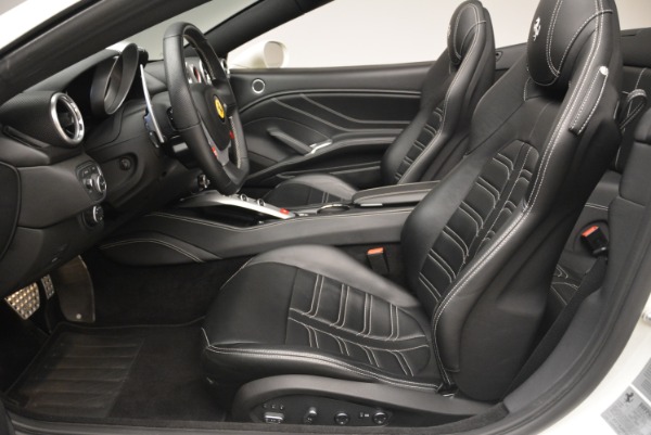 Used 2015 Ferrari California T for sale Sold at Bentley Greenwich in Greenwich CT 06830 26