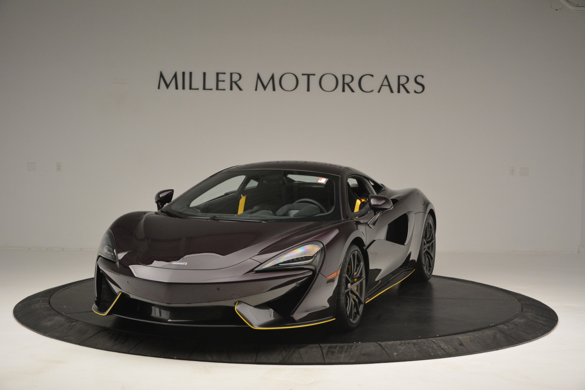 Used 2018 McLaren 570S for sale Sold at Bentley Greenwich in Greenwich CT 06830 1