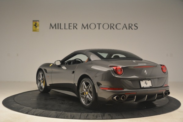 Used 2015 Ferrari California T for sale Sold at Bentley Greenwich in Greenwich CT 06830 17