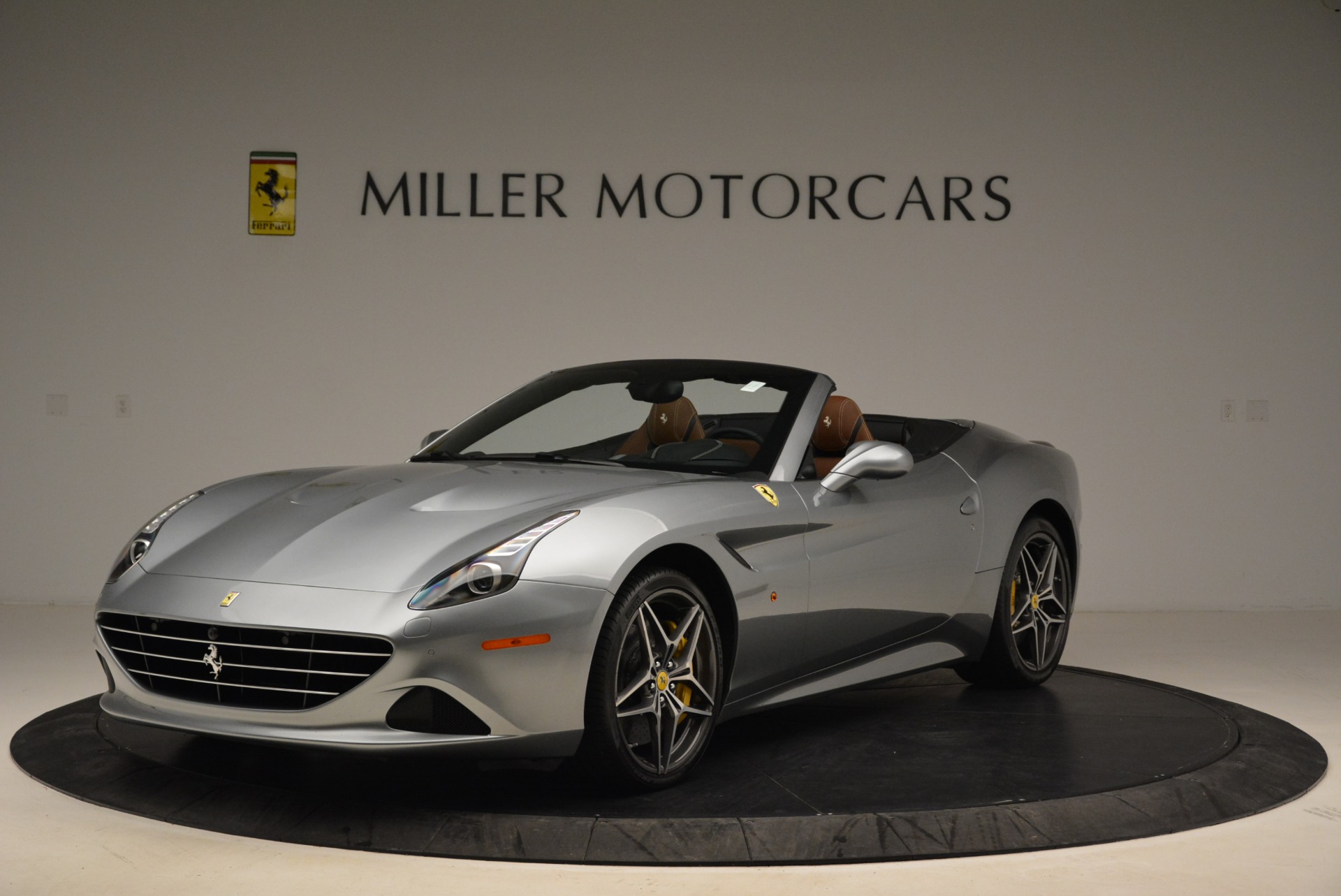 Used 2018 Ferrari California T for sale Sold at Bentley Greenwich in Greenwich CT 06830 1