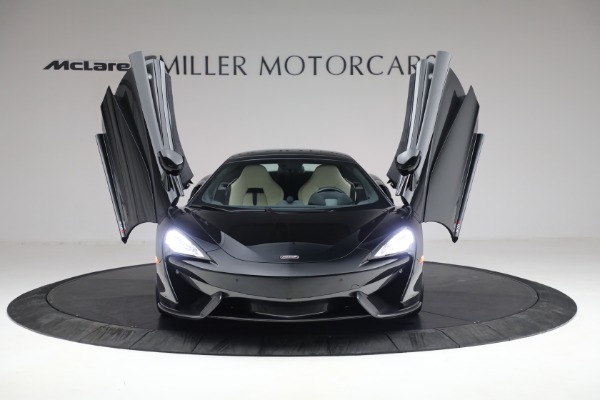 New 2018 McLaren 570S Spider for sale Sold at Bentley Greenwich in Greenwich CT 06830 21