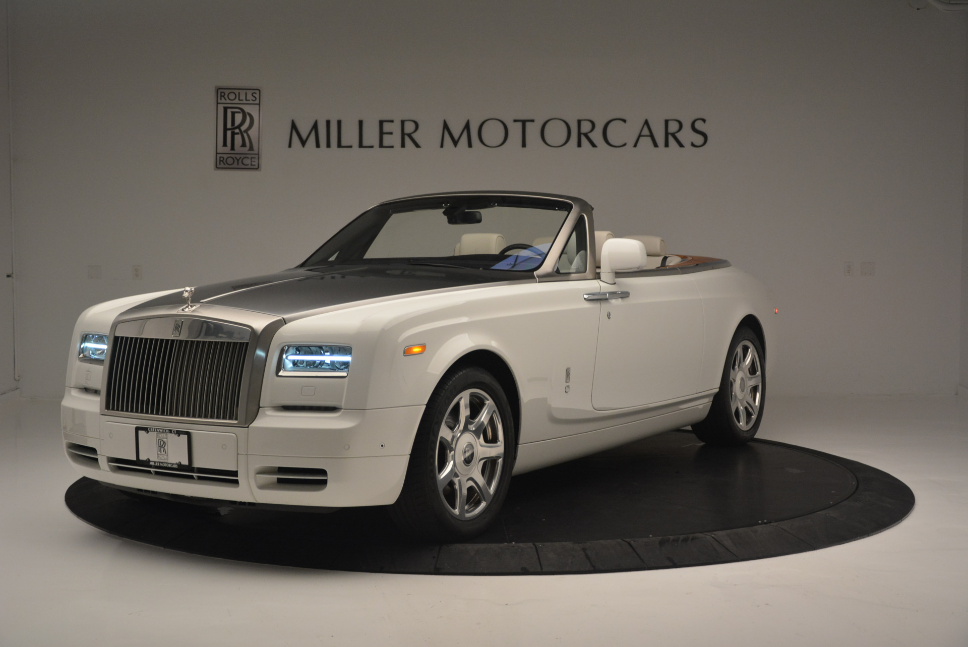Used 2013 Rolls-Royce Phantom Drophead Coupe for sale Sold at Bentley Greenwich in Greenwich CT 06830 1