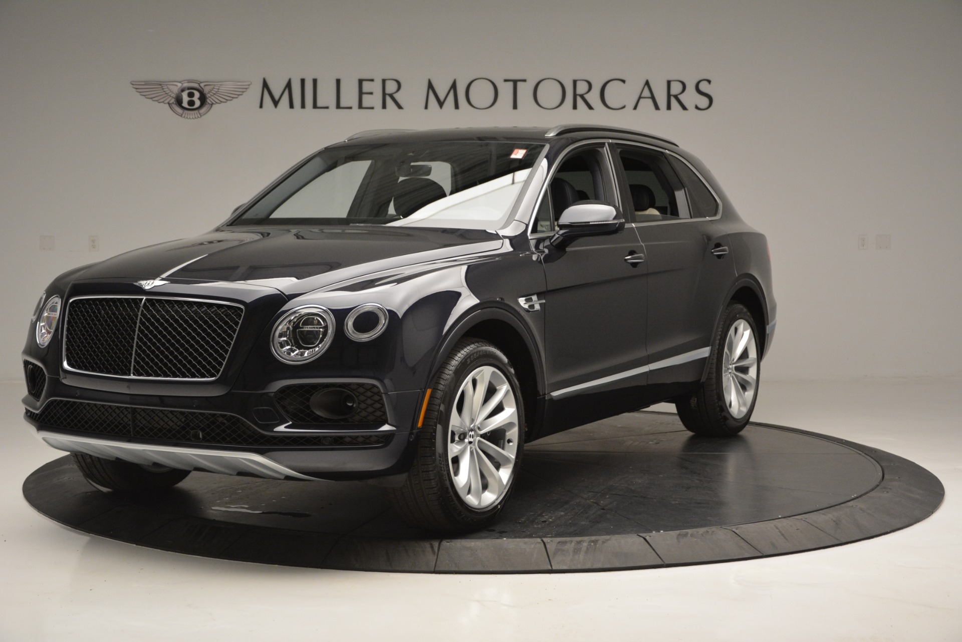 Used 2019 Bentley Bentayga V8 for sale Sold at Bentley Greenwich in Greenwich CT 06830 1