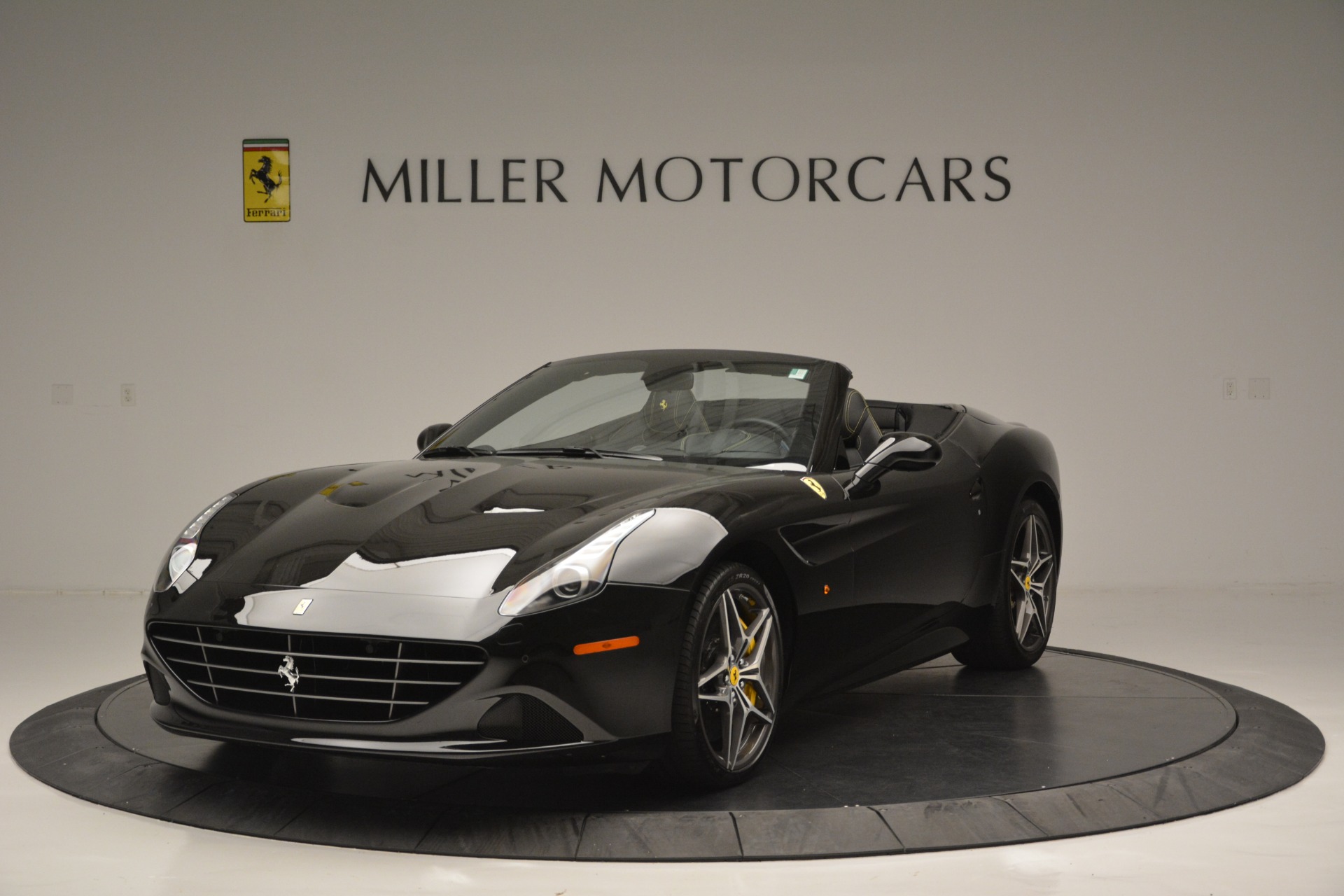 Used 2017 Ferrari California T Handling Speciale for sale Sold at Bentley Greenwich in Greenwich CT 06830 1